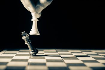 “Chess Robot Malfunction Causes Injury to Young Player’s Finger During Game”