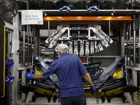 Canada’s Export Performance Edges Down Despite Energy Sector Surge