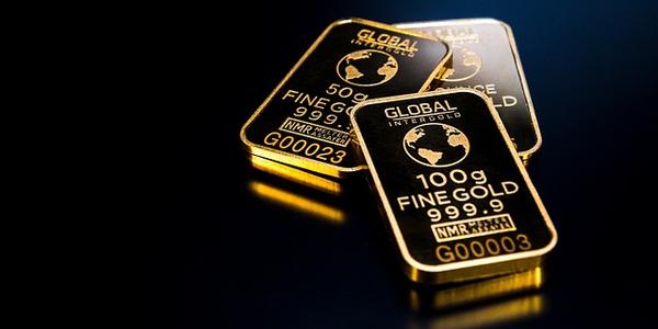 How everyday investors can beat algorithms using DeFi hedge fund AI agents.